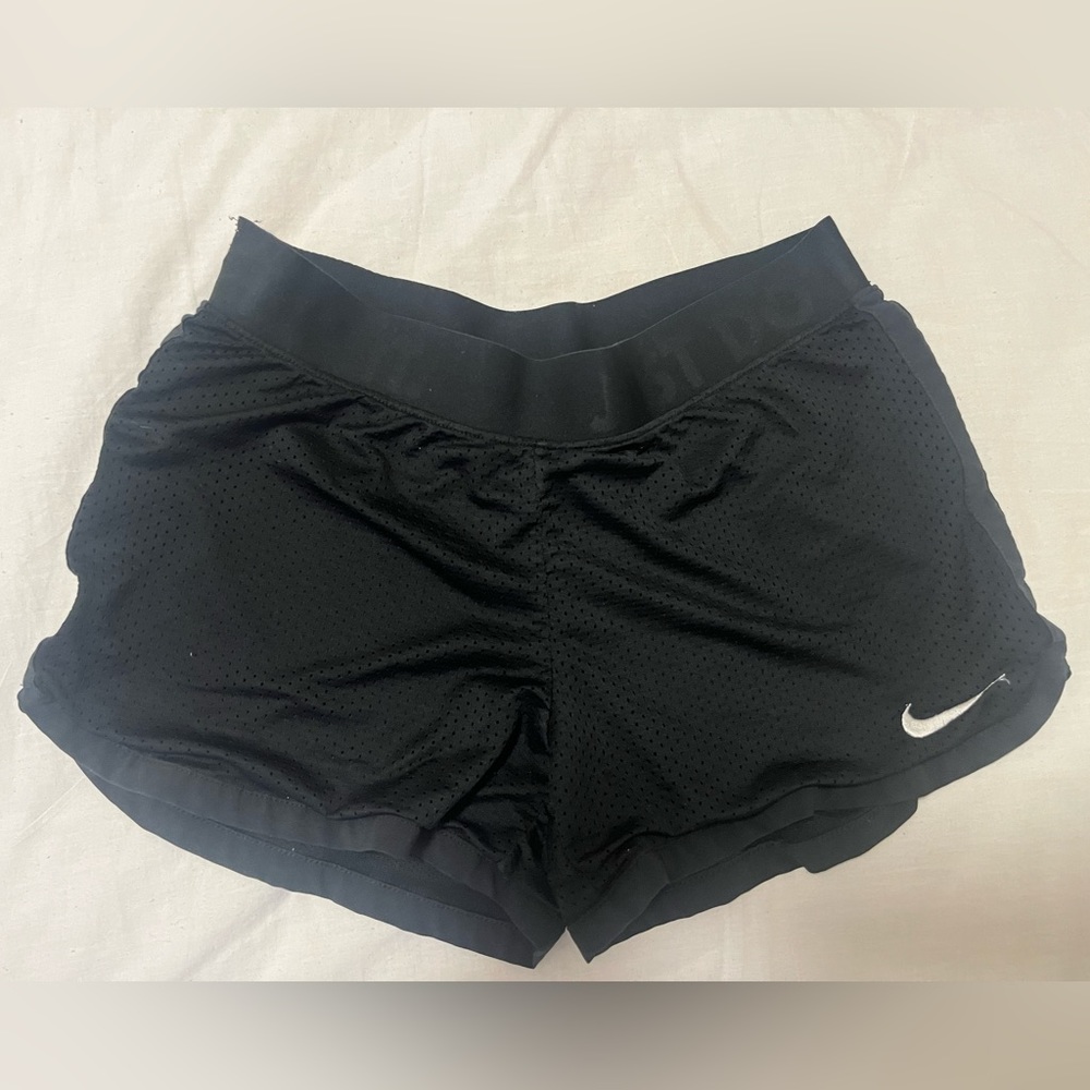 XS black dri-fit NIKE athletic shorts
